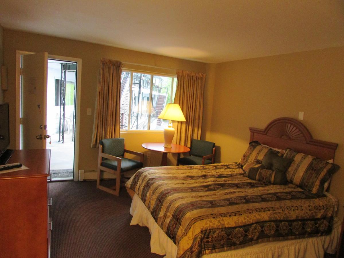 The Lake George Inn Esterno foto