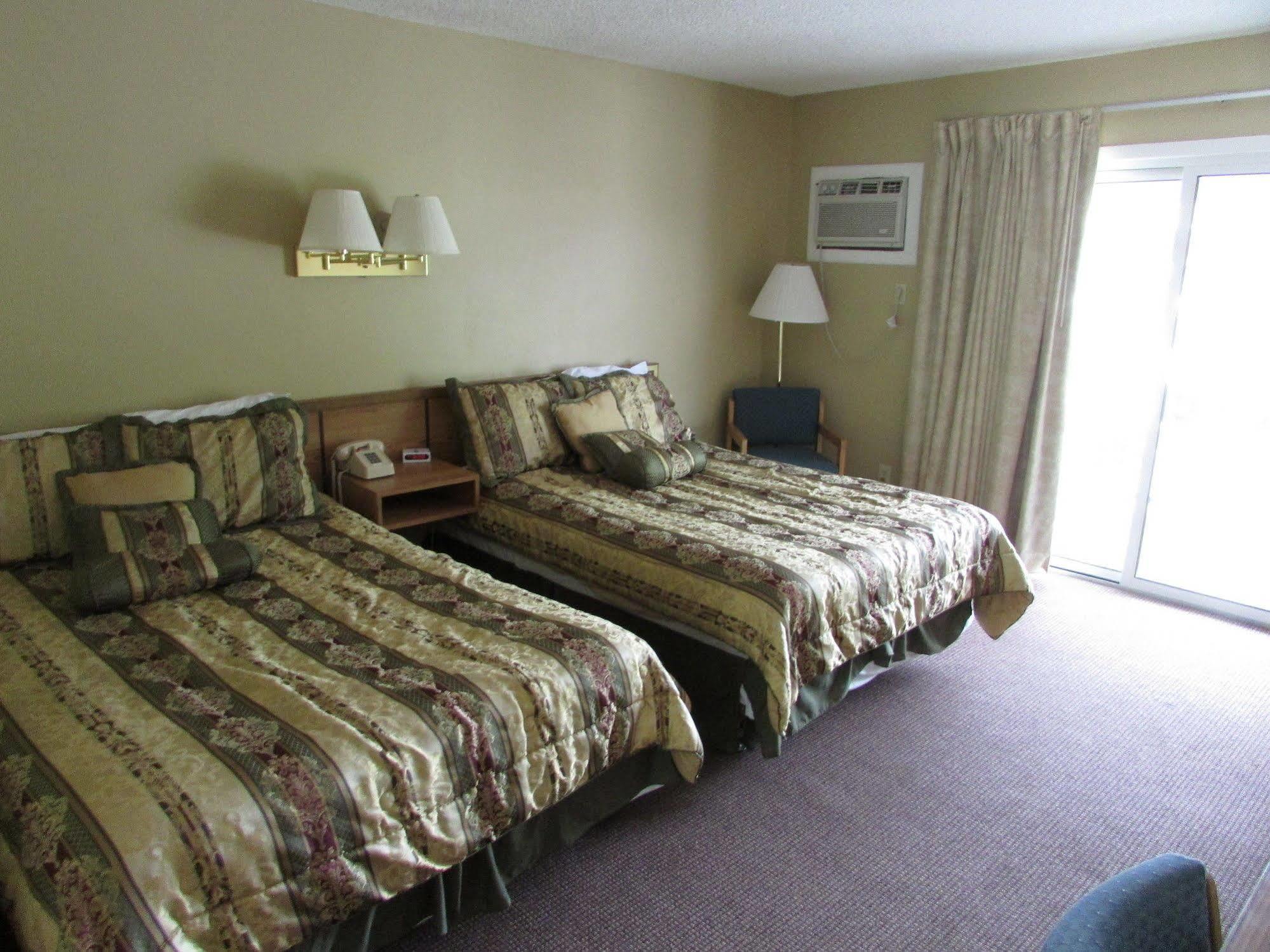 The Lake George Inn Esterno foto