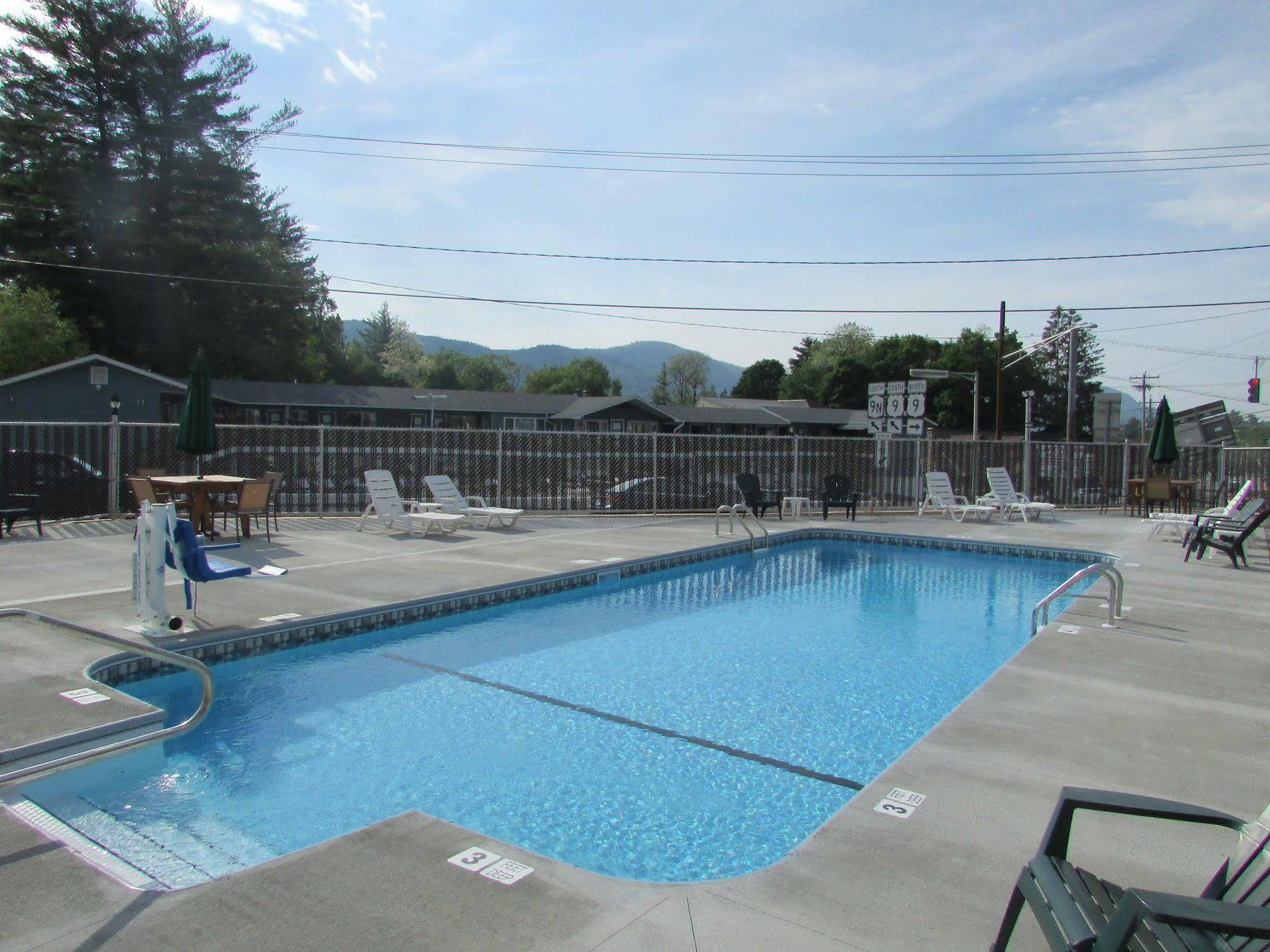 The Lake George Inn Esterno foto
