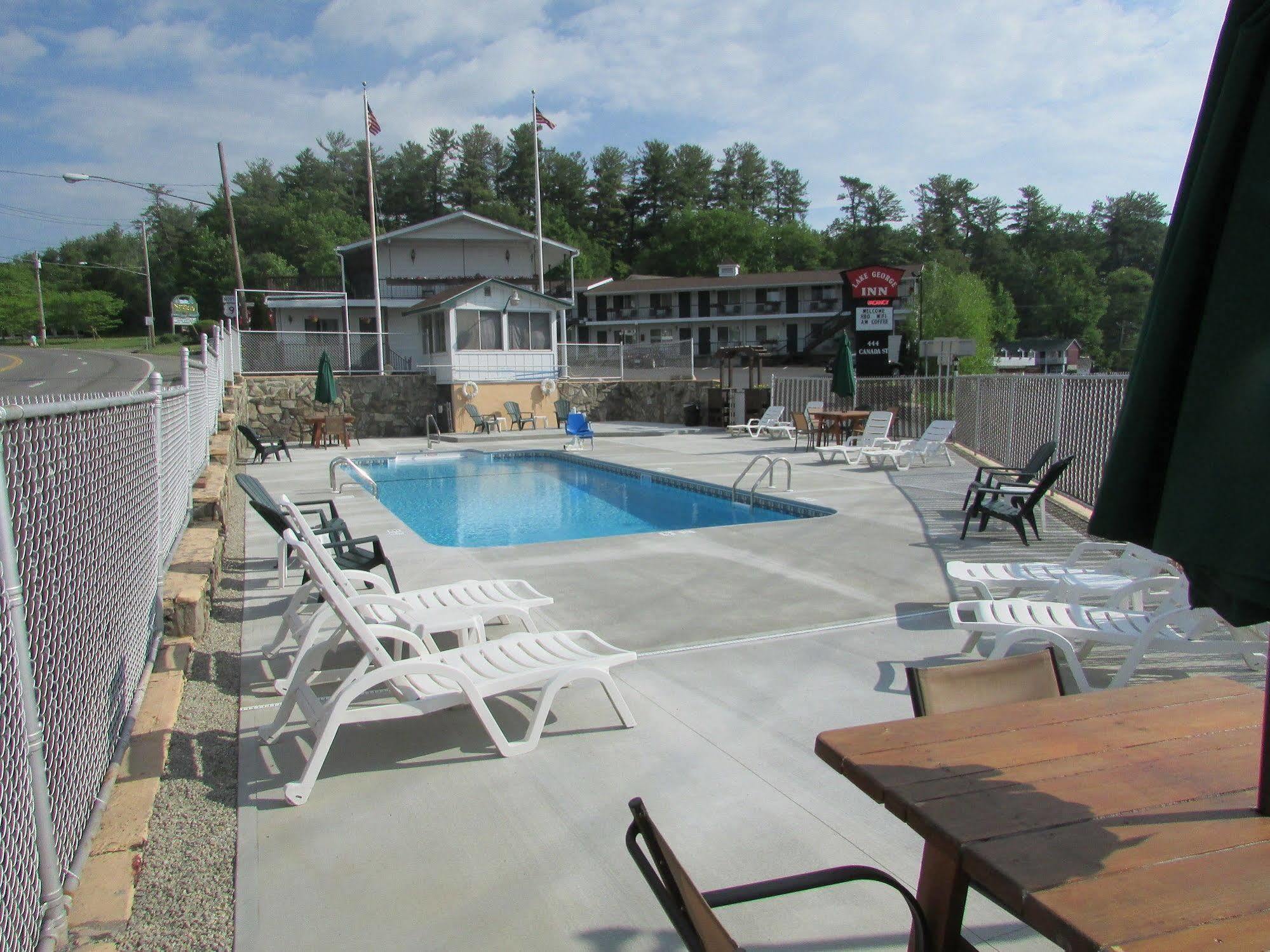 The Lake George Inn Esterno foto