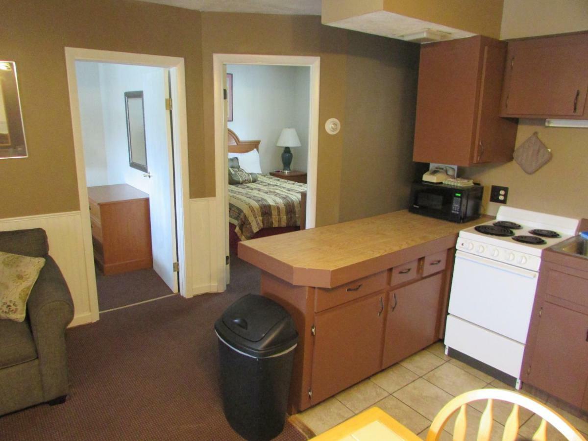 The Lake George Inn Esterno foto
