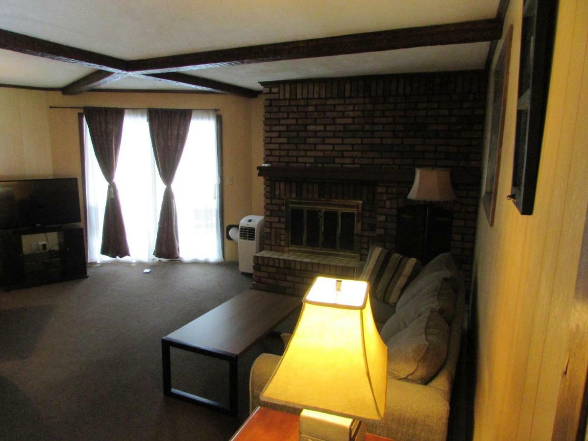 The Lake George Inn Esterno foto